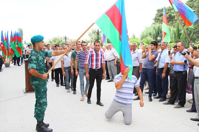 Azərbaycanda orduya çağırış başladı