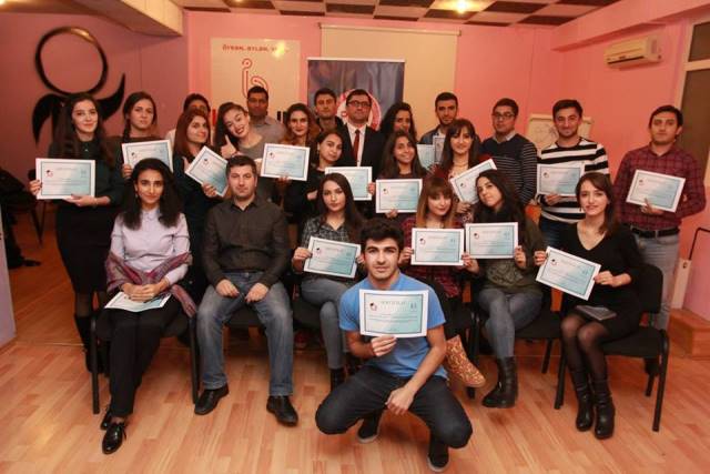“PR Məktəbi” ilk məzunlarını buraxdı