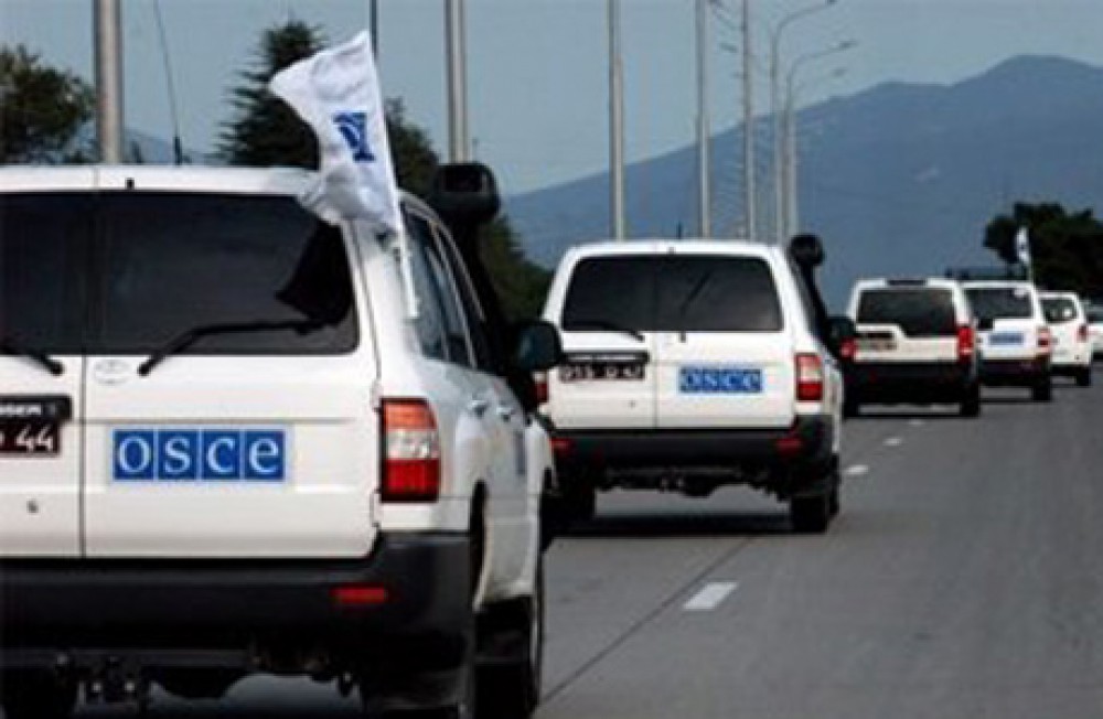 OSZE-Vertreter überwachen die Einhaltung des Waffenstillstands