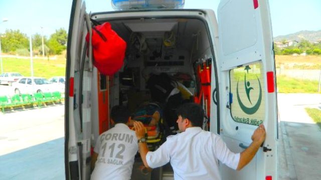 Azərbaycanlı ailə İstanbulda qəza törətdi - 5 nəfər yaralandı