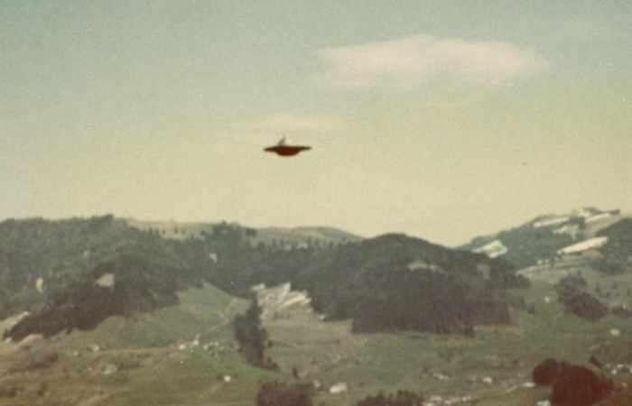 The strange photographs used to 'prove' conspiracy theories