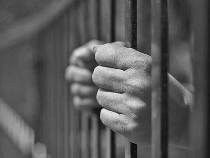 He faked coma with wife`s help to avoid trial, now both jailed