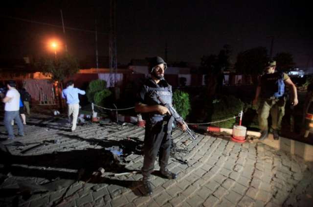 At least 22 wounded in bomb blast in Pakistani city of Lahore