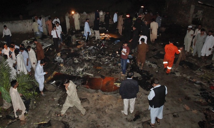 At least 36 bodies found in Pakistani plane crash - UPDATED