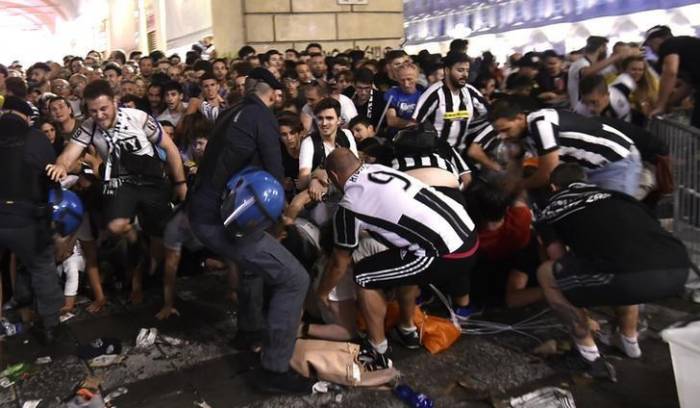 Massenpanik in Turin - 1400 Verletzte beim Public Viewing