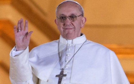 Pope Francis begins Middle East tour