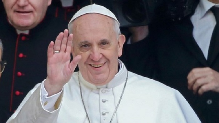 Le pape François est arrivé à Lesbos