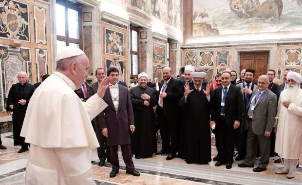 Le Pape demande une condamnation claire de la violence de la part des religions 