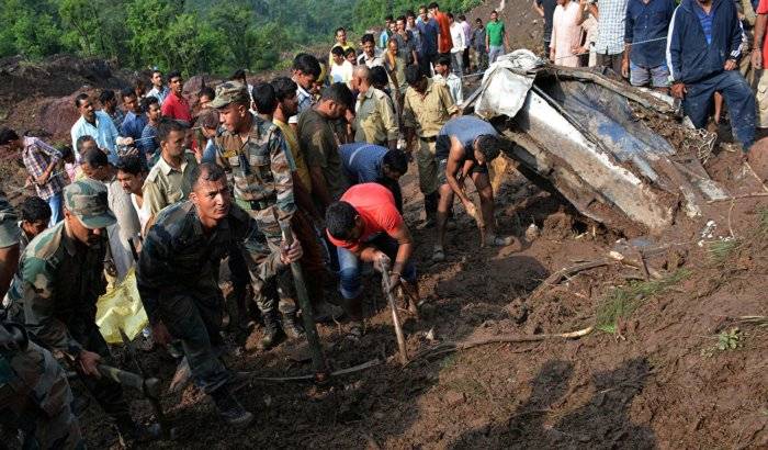 Al menos 50 muertos por deslave en Himachal Pradesh 