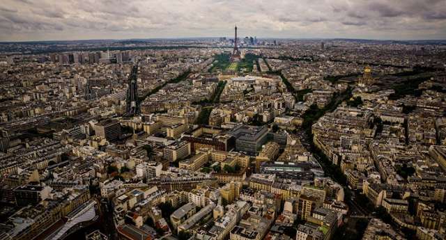 París se propone jubilar para 2030 los automóviles diésel y de gasolina