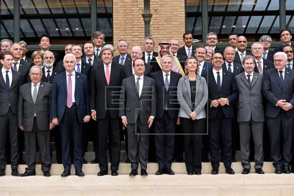 París da aliento al proceso de paz en Oriente Medio antes de la llegada de Trump