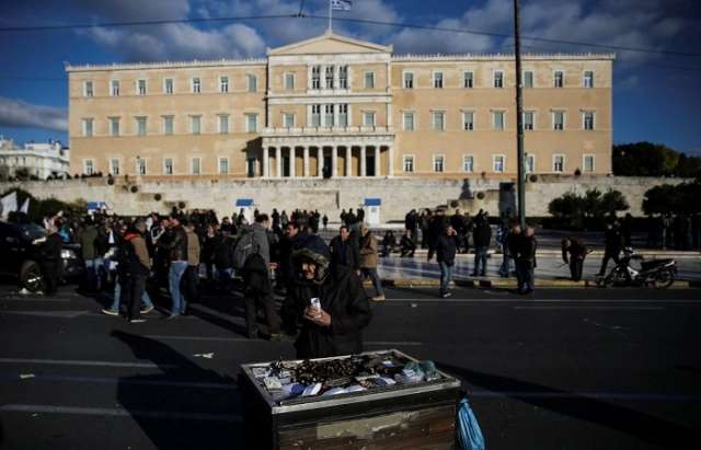 El campo griego abandera las protestas contra las reformas del Gobierno y la troika