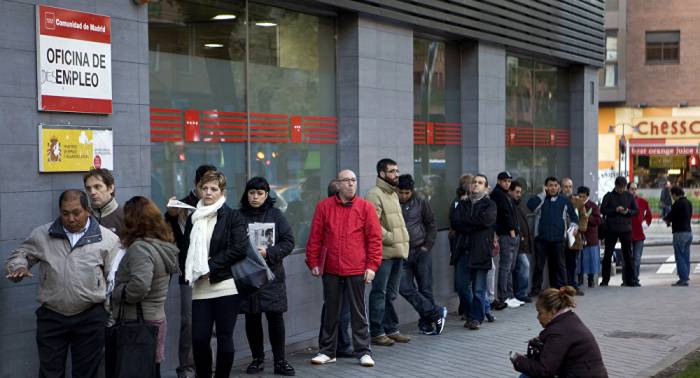 Baja el paro en España a niveles de 2009
