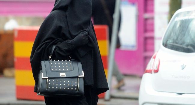 Procès d`un restaurateur pour discrimination contre des musulmanes