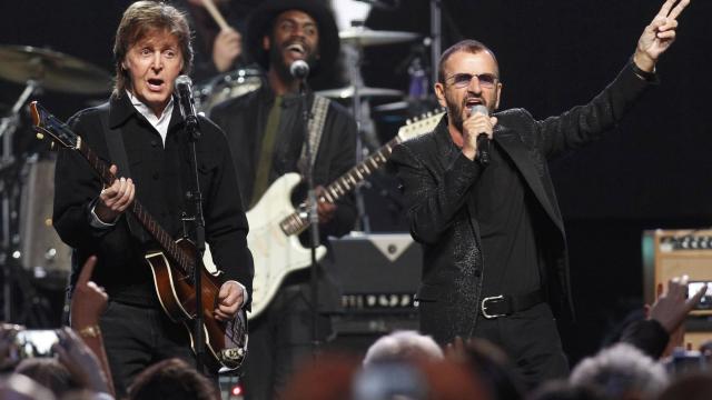 Paul McCartney et Ringo Starr. Deux ex-Beatles réunis en studio