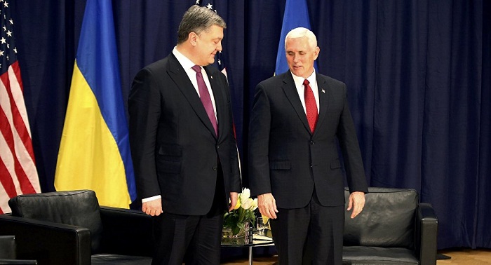 Pence expresa a Poroshenko la preocupación por la situación en Donbás
