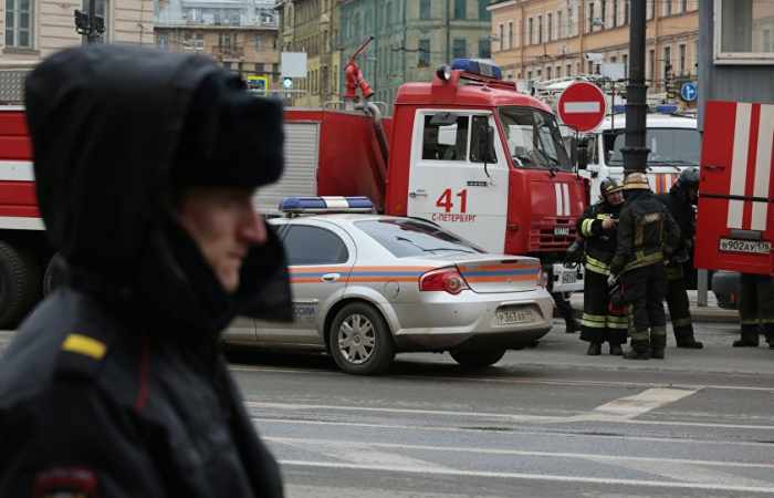 Homemade explosive device defused in St Petersburg metro after deadly blast