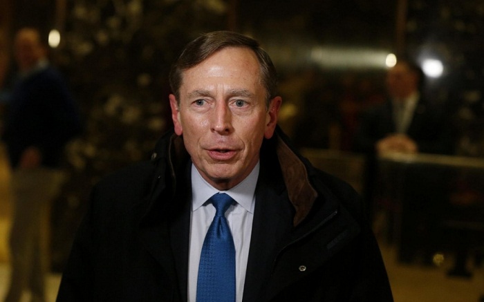 Donald Trump reçoit David Petraeus, l`ex-patron de la CIA