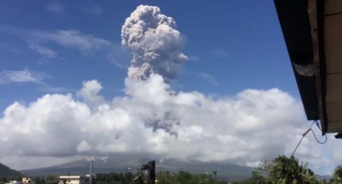Philippines raises volcano alert again; hazardous eruption seen imminent