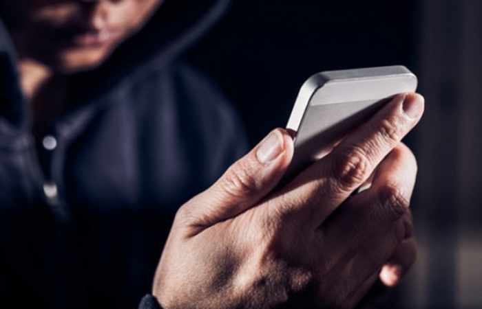 How the way you tap a phone can give hackers your PIN