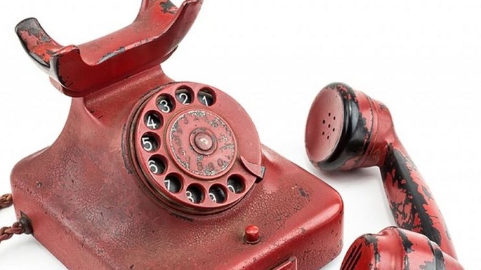 Nein! German expert says Hitler`s phone a fake