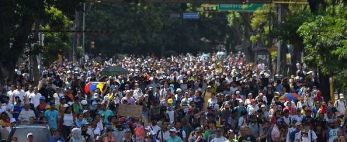 Venezuela: manifestation d'opposants pour dénoncer la "censure"
