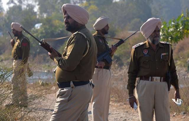 Inde: 11 policiers tués dans une attaque menée par des rebelles