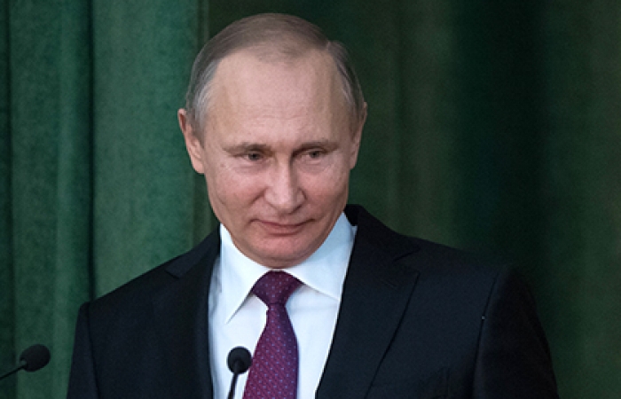 Putin xəyanətkar qadını bağışladı
