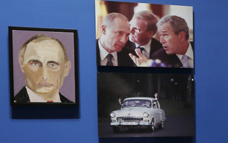 Corc Buş Putinin portretini çəkib