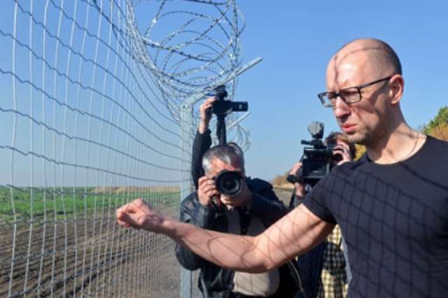 Ukraine may spend UAH 500 mln on wall on border with Russia