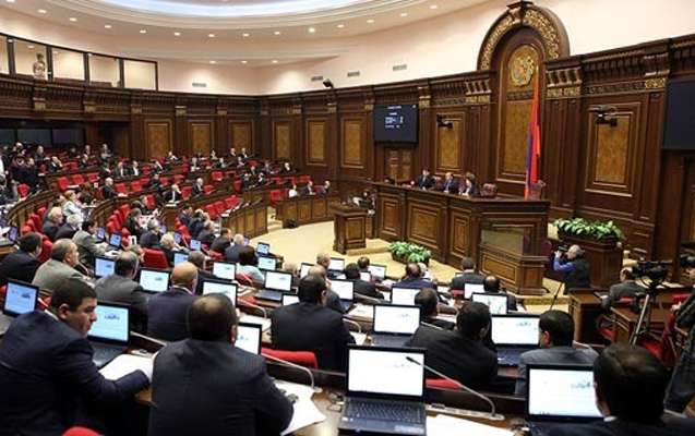 Ermənistanın dövlət borcu kəskin artır