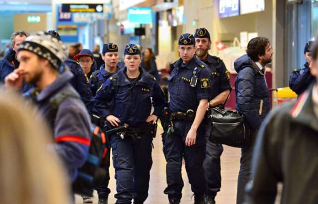 Plane in Stockholm Airport evacuated over bomb threat