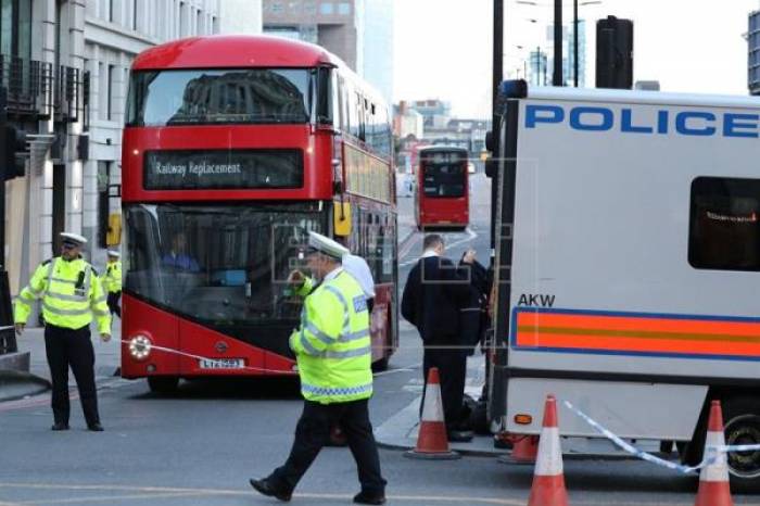 La Policía registra dos viviendas en el este de Londres
