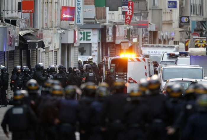 Isis jihadist Abdelhamid Abaaoud feared holed up in Saint Denis flat - VIDEO