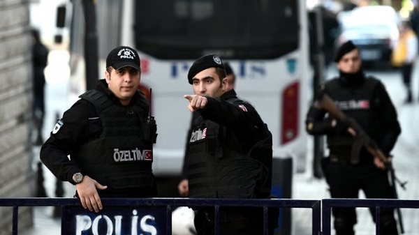 Turquie: 6 arrestations après l`incendie meurtrier d`un internat de filles