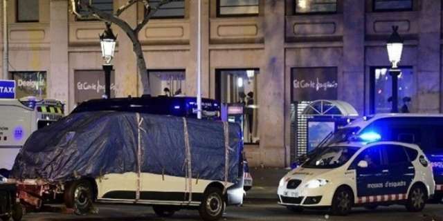 شرطة كاتالونيا تبحث عن شاب يعتقد أنه نفذ هجوم برشلونة