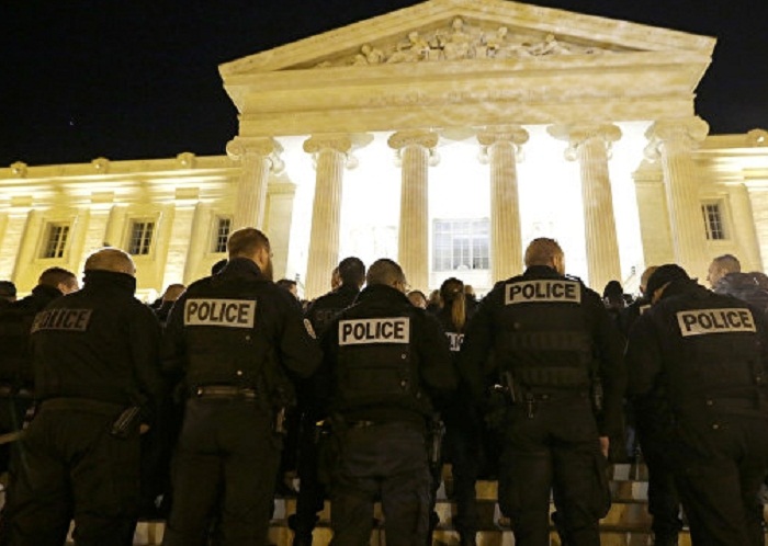 Fransada polislər etiraza qalxdı