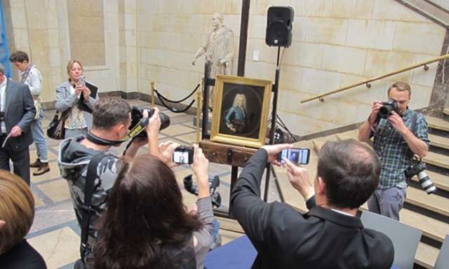 Painting looted by Nazis makes triumphant return after decades