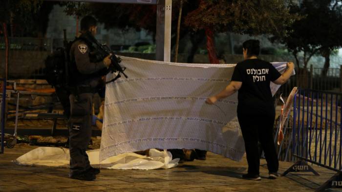 Palästinenser greifen Sicherheitskräfte in Jerusalem an – Eine Polizistin und drei Angreifer tot