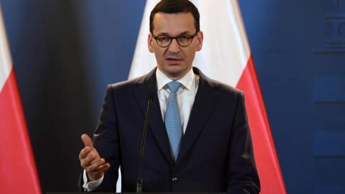 Pologne : limogeage des ministres de la Défense et des Affaires étrangères