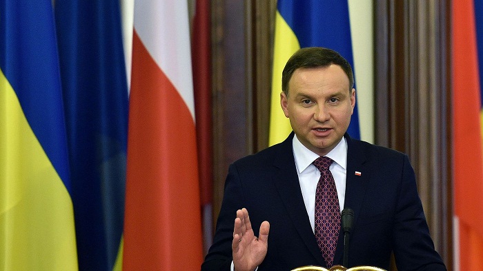 La Pologne promulgue la loi controversée sur les médias publics La Pologne promulgue la loi controversée sur les médias publics