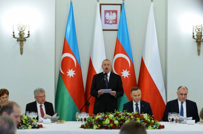 Un banquet officiel a offert en l'honneur du président de la République d'Azerbaïdjan