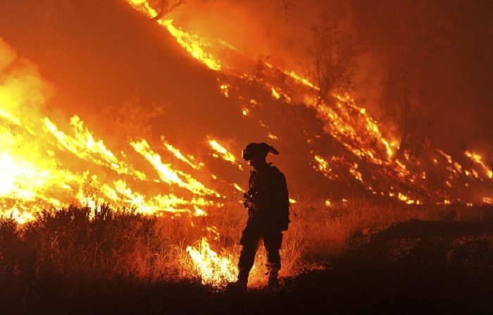 Un pompier californien devenu pyromane.. parce qu`il «s`ennuyait»