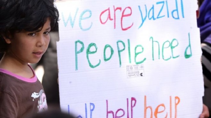 Migrant crisis: Pope Francis arrives in Greece to visit Lesbos camp