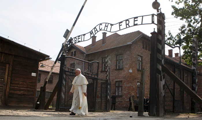 “Tag des Leidens“: Papst Franziskus besucht früheres KZ Auschwitz