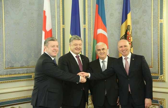 Petro Porochenko: L’Azerbaïdjan est un partenaire stratégique important de l’Ukraine