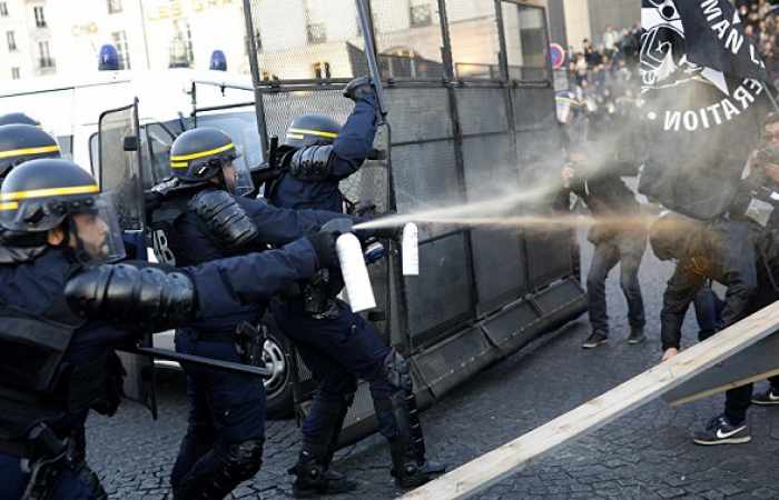 Las protestas de la jornada electoral se saldan con dos heridos en París
