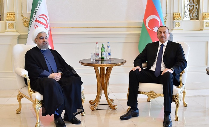 Azerbaijani, Iranian presidents hold one-on-one meeting