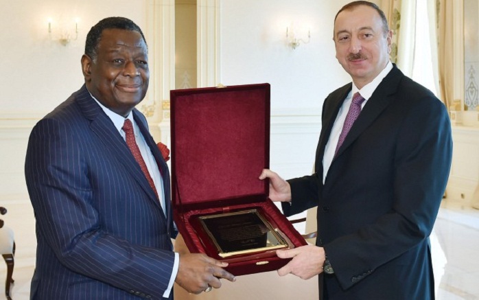 Azerbaijani president presented with UN Population Award - PHOTOS