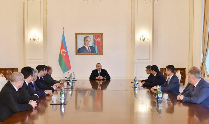 Ilham Aliyev rencontre les participants de la réunion du Conseil des dirigeants des services de sécurité et spéciaux des Etats de la CEI